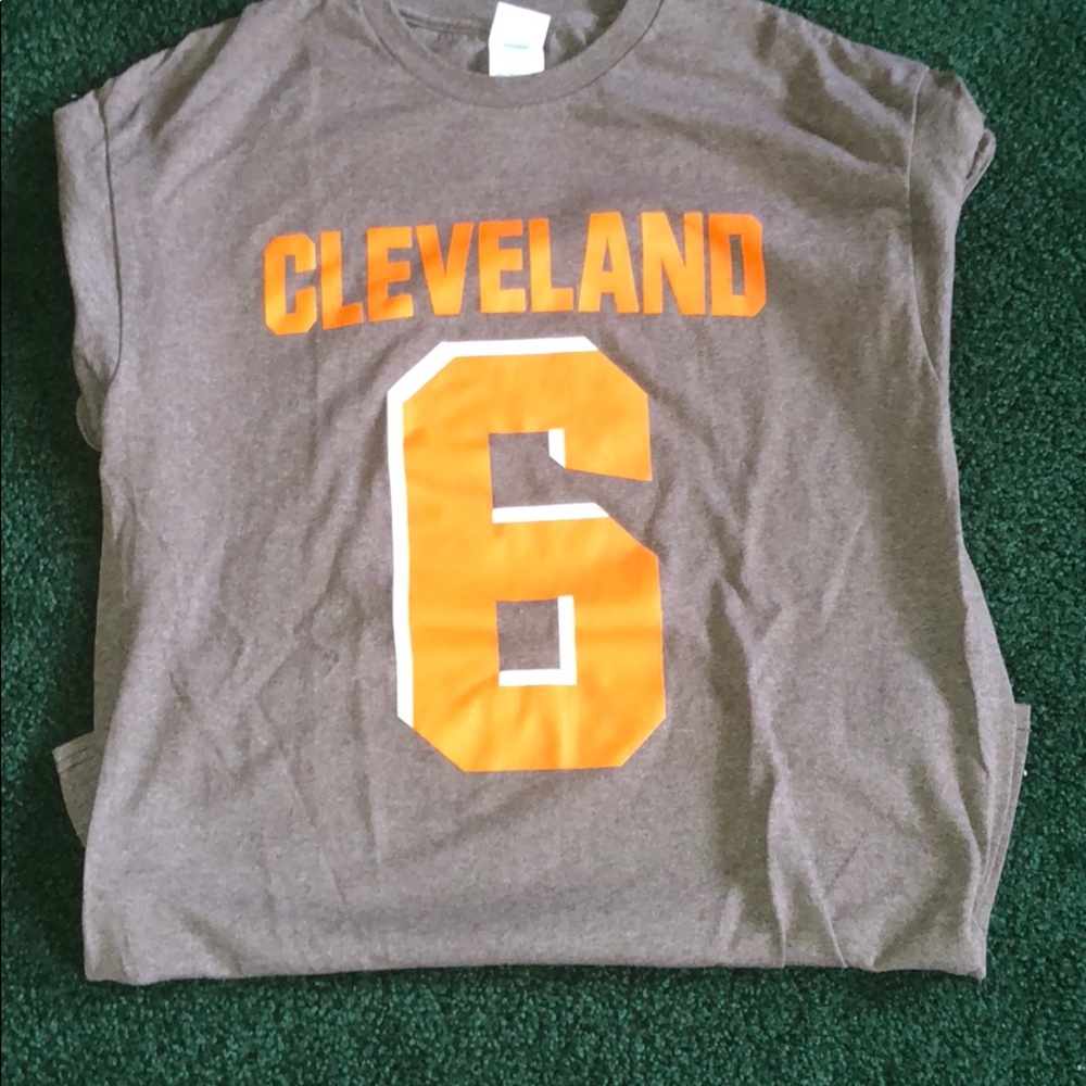 ( Delta pro weigh ) Cleveland Browns shirt # 6